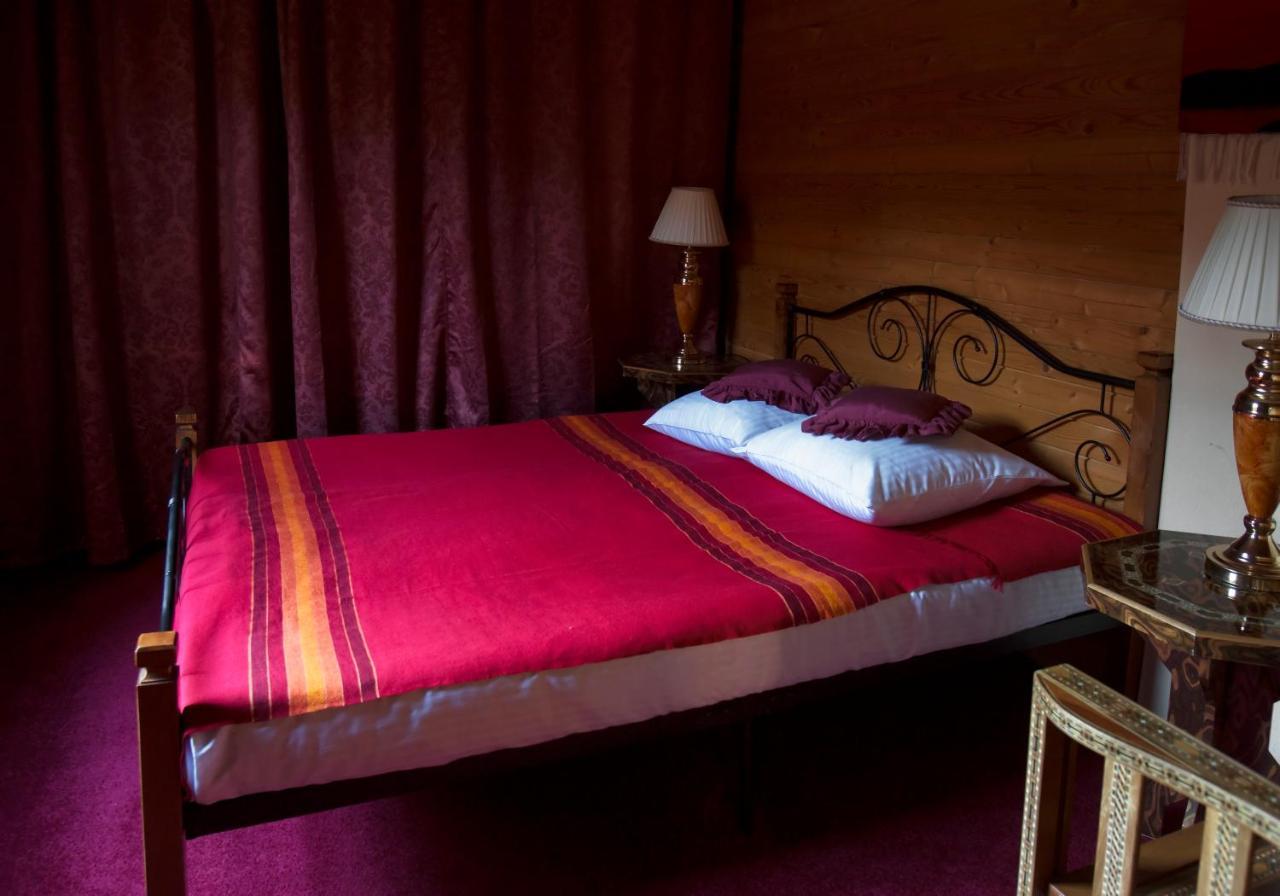 Raksi Hotel Cesis Ngoại thất bức ảnh