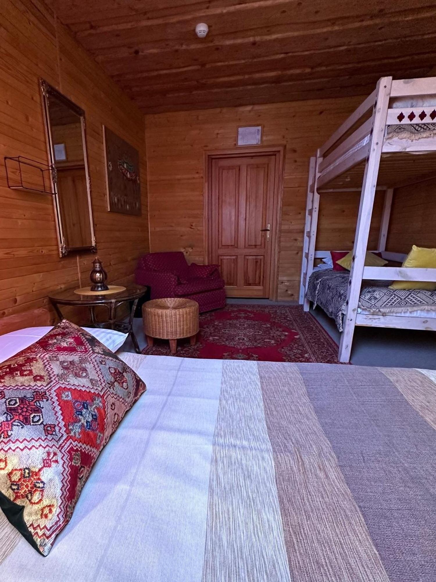 Raksi Hotel Cesis Ngoại thất bức ảnh